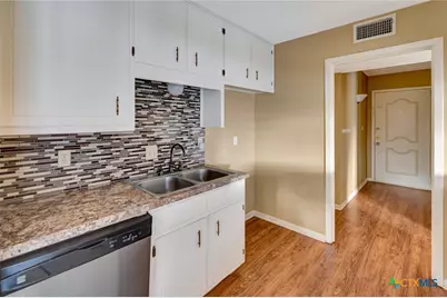 110 Concord Lane, Victoria, TX 77901 - Photo 11