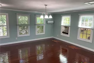 158 N Chestnut Ave, New Braunfels, TX 78130 - Photo 5