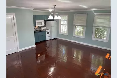 158 N Chestnut Avenue, New Braunfels, TX 78130 - Photo 3