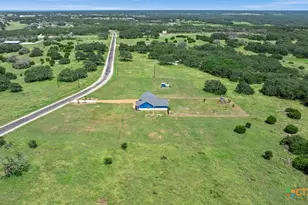 639 Blackbuck Rdg Dr, Lampasas, TX 76550 - Photo 33