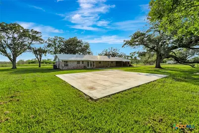 1103 Old Bloomington Road, Victoria, TX 77905 - Photo 33