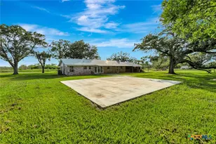 1103 Old Bloomington Rd, Victoria, TX 77905 - Photo 33