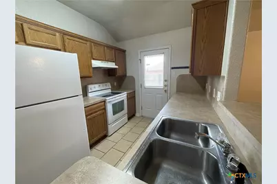 1906 Charleston Court, Killeen, TX 76542 - Photo 11