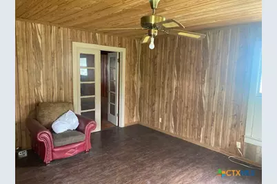 1001 Eisenhower Street, Victoria, TX 77901 - Photo 9