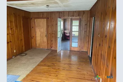 1001 Eisenhower Street, Victoria, TX 77901 - Photo 7