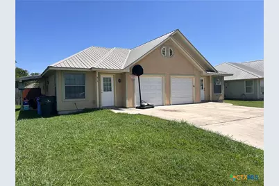 522 Baxter, Seguin, TX 78155 - Photo 1