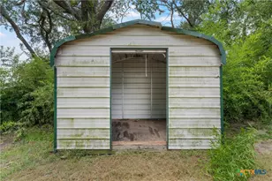 611 E 5th St, Cameron, TX 76520 - Photo 19