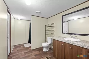 8954 County Rd 128, Floresville, TX 78114 - Photo 15