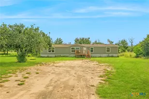 8954 County Rd 128, Floresville, TX 78114 - Photo 3