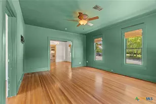 1120 N 1st St, Temple, TX 76501 - Photo 5