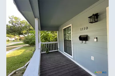 1110 S 9th Street, Temple, TX 76504 - Photo 5
