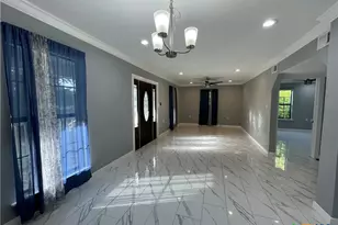 1110 S 9th St, Temple, TX 76504 - Photo 9