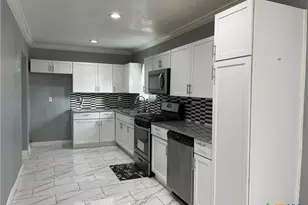 1110 S 9th St, Temple, TX 76504 - Photo 11