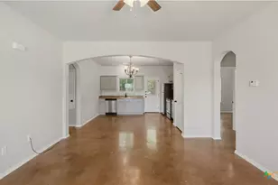 193 Rosedale Ave, New Braunfels, TX 78130 - Photo 5