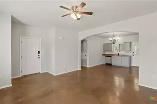 193 Rosedale Ave, New Braunfels, TX 78130 - Photo 3