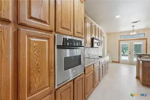 1017 Mountain Dr, San Marcos, TX 78666 - Photo 13