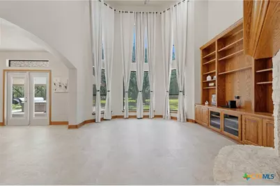 1017 Mountain Drive, San Marcos, TX 78666 - Photo 3