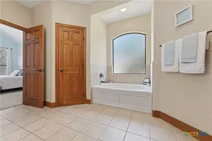1017 Mountain Dr, San Marcos, TX 78666 - Photo 27