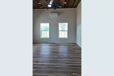 210 Julia St., Yoakum, TX 77995 - Photo 17