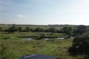 210 Julia St, Yoakum, TX 77995 - Photo 31