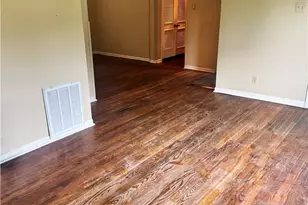 1401 E Mimosa Ave, Victoria, TX 77901 - Photo 5