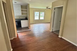 1401 E Mimosa Ave, Victoria, TX 77901 - Photo 3