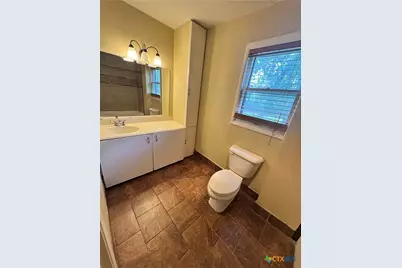 1401 E Mimosa Avenue, Victoria, TX 77901 - Photo 9