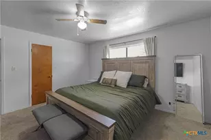 101 King Arthur St, Victoria, TX 77904 - Photo 11