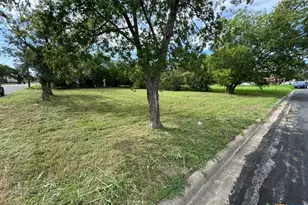 412 N 14th St, Killeen, TX 76541 - Photo 1