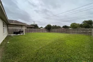 207 Cobble Stone Ct, Victoria, TX 77904 - Photo 25