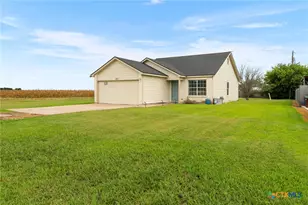 407 E Pietzsch St, Bartlett, TX 76511 - Photo 3