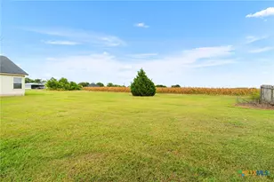 407 E Pietzsch St, Bartlett, TX 76511 - Photo 29