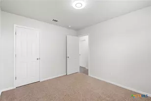 407 E Pietzsch St, Bartlett, TX 76511 - Photo 19