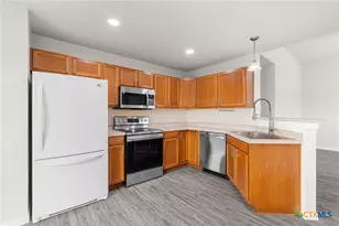 407 E Pietzsch St, Bartlett, TX 76511 - Photo 13
