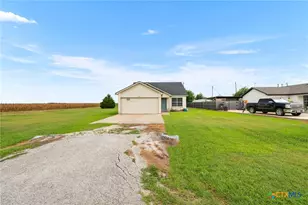 407 E Pietzsch St, Bartlett, TX 76511 - Photo 7