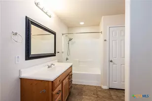 186 Talon Dr, Luling, TX 78648 - Photo 21