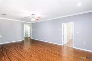 186 Talon Dr, Luling, TX 78648 - Photo 5
