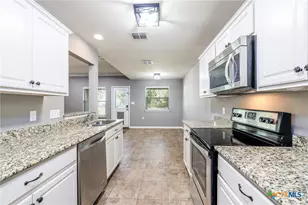 186 Talon Dr, Luling, TX 78648 - Photo 11