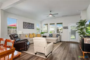 1944 Colonial Ave, New Braunfels, TX 78130 - Photo 17