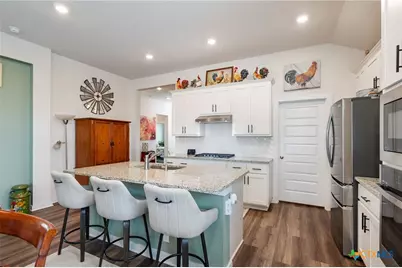 1944 Colonial Avenue, New Braunfels, TX 78130 - Photo 15
