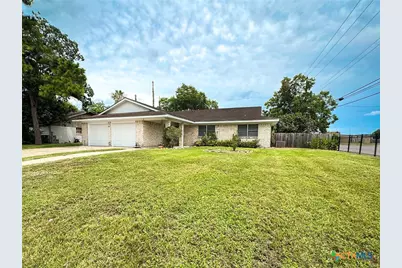 102 Tanglewood Drive, Victoria, TX 77901 - Photo 3