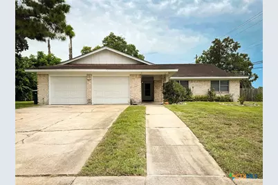 102 Tanglewood Drive, Victoria, TX 77901 - Photo 1