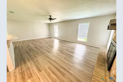 102 Tanglewood Drive, Victoria, TX 77901 - Photo 11