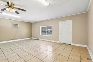 1641 Driftwood Dr, Seguin, TX 78155 - Photo 35
