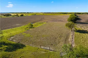 2663 W Crabb, West, TX 76691 - Photo 9