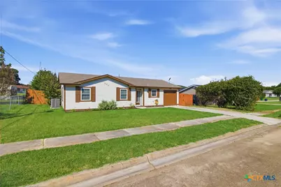 923 Hackberry Street, Copperas Cove, TX 76522 - Photo 3