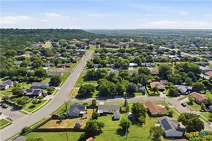 923 Hackberry St, Copperas Cove, TX 76522 - Photo 33