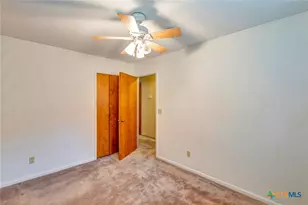 304 Tanglewood Dr, Victoria, TX 77901 - Photo 27