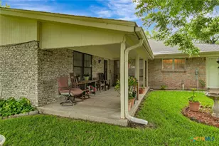304 Tanglewood Dr, Victoria, TX 77901 - Photo 45