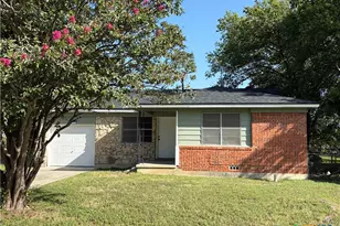 706 W Ave E, Copperas Cove, TX 76522 - Photo 1